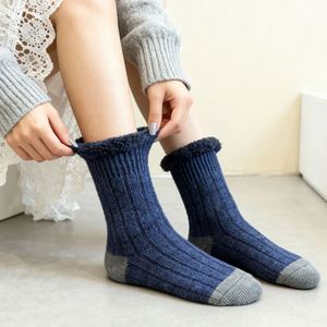 <span class=keywords><strong>Chaussettes</strong></span> thermiques en velours OEM Russian Twist, style nordique, épaisses, avec semelle antidérapante en silicone, pour la maison et le salon - Product Image 4
