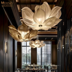 Lampadario di Lusso a Forma di Fiore di Loto, Lampada da Soffitto Artigianale in Tessuto per Hotel, Lobby e Ristoranti - Product Image 1