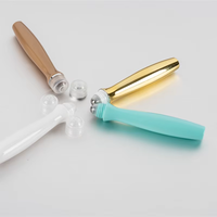 Forme unique PETG vide 15ml rouleau sur bouteille emballage d'huile essentielle logo de couleur personnalisé