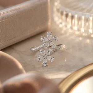 Anello regolabile vintage a forma di goccia con fiore, regalo per donna per l'uso quotidiano o per feste - Product Image 3