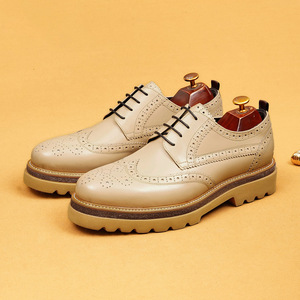 Chaussures en cuir pleine fleur pour hommes, style britannique, de haute qualité, à semelle épaisse, gravées, polyvalentes, pour affaires et décontracté - Product Image 4