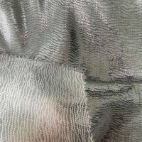 Tissu Georgette de Luxe Argenté avec Lueur Argentée Teintée et Effet Translucide pour Décoration de Foulard de Robe de Soirée Haut de Gamme