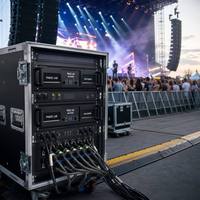 Amplificateur de puissance numérique professionnel 2 canaux Phase Lab NX10000 2x4200W pour scène, concert, DJ et location