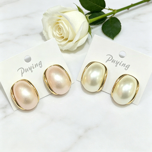 Boucles d'oreilles pendantes Fendy en argent avec bouton géométrique et perle, style mode - Product Image 3