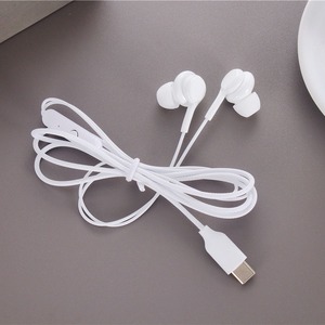 Nuevo Modelo de Auriculares con Cable Tipo-C, Sonido Estéreo, 1.2 Metros, Cancelación de Ruido, Auriculares para Juegos y Música para Teléfono Móvil - Product Image 2