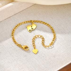 Tobilleras de dijes de pies de bebé pequeños de alta calidad, <span class=keywords><strong>tobillera</strong></span> colgante con forma de pie chapado en oro de acero inoxidable, regalos - Product Image 4