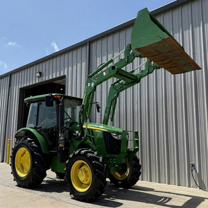 Tractor de Ruedas John Deere 3038E, 70HP, 4WD, con Cargador Frontal, Verde, Equipo Agrícola Multifuncional con Transmisión por Engranajes - Product Image 1