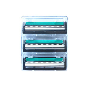 Triple Edge Razor Blades Green 3-Blade Head Disposable Manual Razor Replacement Heads Universal Fit - Product Image 1
