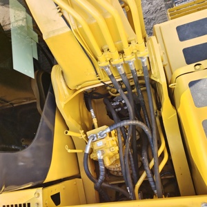 Komatsu มือสอง PC220-7LC รถขุดขนาดเล็กที่มีส่วนประกอบหลักเช่นเครื่องยนต์เกียร์ปั๊มเกียร์แบริ่ง - Product Image 6