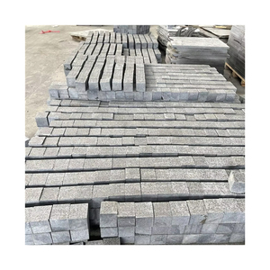 Pierre <span class=keywords><strong>de</strong></span> pavage <span class=keywords><strong>en</strong></span> <span class=keywords><strong>granit</strong></span> flammé G684 pour jardin, pavot/pierre d'allée <span class=keywords><strong>en</strong></span> <span class=keywords><strong>granit</strong></span> noir, vente <span class=keywords><strong>en</strong></span> gros - Product Image 1