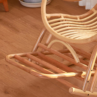 Fauteuil à bascule personnalisé en rotin naturel tressé pour salon et balcon