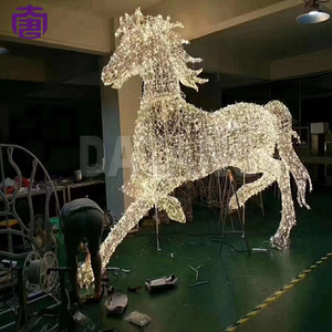 Lumières LED 3D en forme de cheval pour la décoration de parcs de Noël en extérieur - Product Image 4