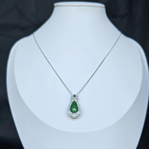 Collar con Colgante de Gota de Agua Tallado a Mano de Primera Calidad, Chapado en Plata 925, Regalo Artístico Único para Mujer - Product Image 1