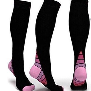 Weekend Peninsula Crew Set 2 Pares de <span class=keywords><strong>Calcetines</strong></span> de Compresión Tejidos para Hombre y Mujer, para Correr, Deportes, Ciclismo, Viajes en Avión, Maternidad y Embarazo - Product Image 3