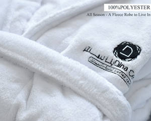 Yüksek kaliteli mercan polar bornoz lüks otel bornoz özel logo beyaz bornoz ve terlik Spa estetik özel bornoz - Product Image 2