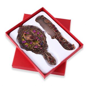 Espejo de mano vintage al por mayor con peine metálico, logotipo personalizado, set de regalo para mujer para bodas y San Valentín - Product Image 1