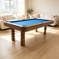 Table de billard de luxe en bois massif avec tapis rose pour salle de divertissement de villa