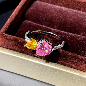 Anillo Romántico Toi Et Moi con Doble Corazón en Circonita Cúbica, Corte Corazón en Amarillo Canario y Rosa, Anillo de Dos Piedras con Pavé para Mujer, Venta al Por Mayor - Product Image 2