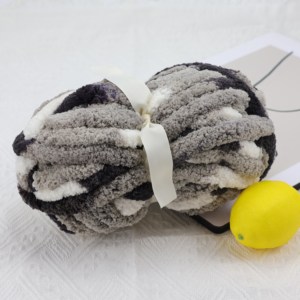 Sortie d'usine <span class=keywords><strong>de</strong></span> haute qualité Crochet Jumbo gros tricot à la main Chenille fil <span class=keywords><strong>de</strong></span> cachemire Crochet acheter fil à tricoter - Product Image 5