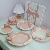 Petite Princesse Rose Doux – Assiette à Dessert et Fruits en Céramique avec Nœud 3D en Relief, Assiettes et Tasses Décoratives, Décoration de Table Esthétique Féminine pour la Maison