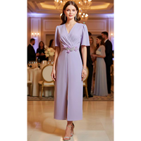 Robe d'été vintage élégante à col en V, cintrée à la taille, fendue, pour femme, avec rivets floraux, mi-longue, amincissante, style décontracté et mature