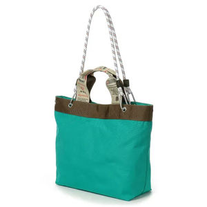Sac à bandoulière pour femme en polyester personnalisé en usine, design rétro, sac fourre-tout, sac pour femme - Product Image 5