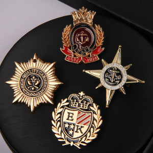 Chapado en oro de Metal zapatilla bandera película Arco Iris <span class=keywords><strong>Gay</strong></span> orgullo sombrero broche solapa lindo dibujos animados Anime Animal gato Logo personalizado esmalte duro - Product Image 1