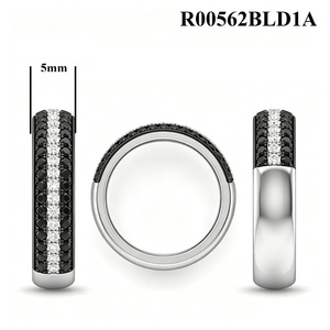 Bague pavée de diamants noirs et blancs en or blanc 18 carats, sertie sur trois rangées, bijoux fins personnalisés de qualité supérieure, cadeau d'anniversaire d'usine - Product Image 5