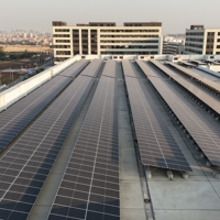 Estructura de Montaje Solar con Recubrimiento ZAM |   Sistema de Antenas Terrestres Preensambladas |   Anticorrosión para Uso en Exteriores Durante 25 Años