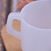 Koreanische Milch Jade Tasse Restaurant dekorative Tasse Großhandel maßge schneiderte Tee tassen Glas wieder verwendbare Eis Kaffeetasse