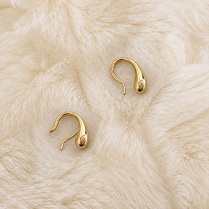 Pendientes de gancho en forma de lágrima de acero inoxidable chapados en oro al por mayor OEM/ODM, joyería minimalista para mujer - Product Image 3
