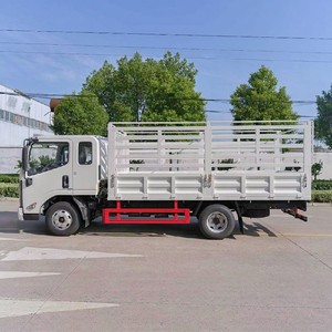 Camión de Carga JMC 4X2 de 6 Ruedas con Barandas Altas, Precio de Fábrica en China, en Venta - Product Image 2