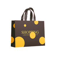 Bolsa de papel Kraft con logotipo personalizado, diseño moderno personalizado para juegos de regalo, caja de correo, cajas de embalaje de envío, bolsa de compras reciclada