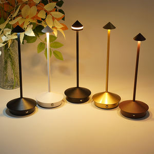 Lampe de table LED sans fil rechargeable à commande tactile écologique de luxe nordique avec lumière à intensité variable pour la chambre à coucher et l'utilisation en restaurant - Product Image 1