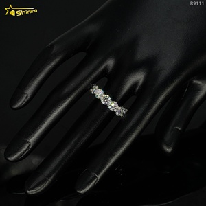 <span class=keywords><strong>Anello</strong></span> in Moissanite <span class=keywords><strong>con</strong></span> diamante per fede nuziale in <span class=keywords><strong>argento</strong></span> <span class=keywords><strong>925</strong></span> <span class=keywords><strong>con</strong></span> <span class=keywords><strong>pietra</strong></span> trasparente <span class=keywords><strong>nera</strong></span> di alta qualità da 5MM - Product Image 6