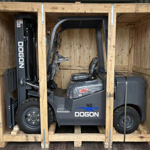 מלגזות דיזל למחסנים 4X4 הטובות ביותר למכירה, 2 טון, 3 טון, 3.5 טון, תקן CE, EPA, EURO5, מלגזות דיזל שחורות, מלגזות דיזל הידראוליות לחקלאות - Product Image 1