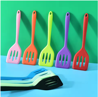 Spatule en silicone de haute qualité, résistante à la chaleur, compatible micro-ondes et four, outil de cuisine durable pour un usage quotidien