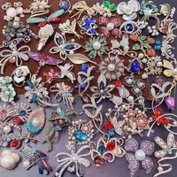 Broches plaquées or en zircon et imitation perle Fritillaria, broches florales paon pour femmes, vente en gros, bijoux pour cadeau