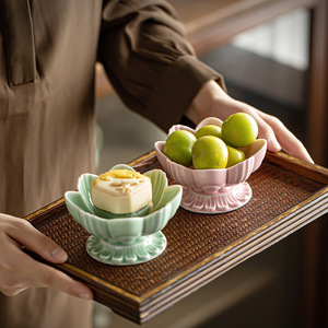 Assiette à fruits en céramique Lotus, en porcelaine, sur pied haut, forme de fleur, style rétro, pour la décoration de la maison et les offrandes - Product Image 2