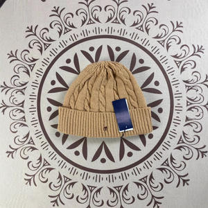 قبعة صوفية دافئة للخريف والشتاء مع شعار R L قبعة صغيرة مطرزة ثلاثية الأبعاد متعددة الاستخدامات للأزواج محبوكة ومقاومة للبرد - Product Image 4