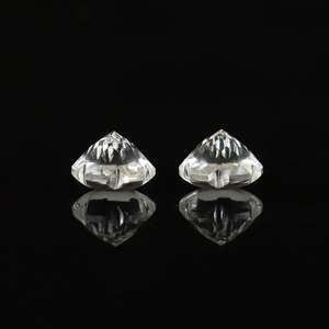 Topacio Blanco Natural, Corte Redondo en Forma de Flor, Gema Suelta, Certificado por Terceros, Venta al Por Mayor de Gopika Exports para la Fabricación de Joyas - Product Image 3