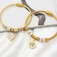 Fabricant de bijoux OEM ODM sur mesure, bracelet en acier inoxydable plaqué PVD, chaîne serpent, charme carré en CZ, commande en gros