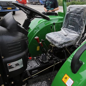Mini <span class=keywords><strong>Tractor</strong></span> Agrícola Compacto Chino 6 en 1 con <span class=keywords><strong>Pala</strong></span>, Precios de Tractores Agrícolas Usados 4x4 con Certificación CE en Venta - Product Image 5