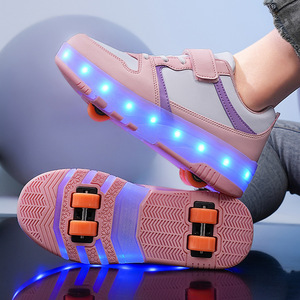 <span class=keywords><strong>Scarpe</strong></span> con Led da corsa sportive in PVC con Logo personalizzato <span class=keywords><strong>illuminano</strong></span> quattro ruote <span class=keywords><strong>scarpe</strong></span> da pattino a rotelle per bambini - Product Image 1