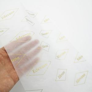 Papel de Seda Blanco para Envolver Regalos con Impresión de Logotipo Dorado Personalizado para Cajas de Zapatos - Product Image 4