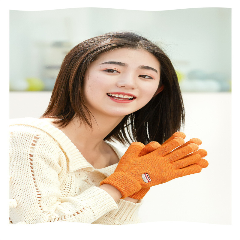 2022 Yiwu wholesale Knitted touch screen gloves women's autumn and winter outdoor warm wool plus velvet non-slip cartoon