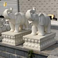 Statue d'éléphant en marbre blanc sculptée à la main pour décoration extérieure à vendre