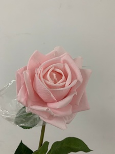 Vente flash - Roses artificielles réalistes <span class=keywords><strong>de</strong></span> couleur rose, à longues tiges, pour la maison, les mariages, les centres <span class=keywords><strong>de</strong></span> <span class=keywords><strong>table</strong></span> <span class=keywords><strong>de</strong></span> Noël, la Saint-Valentin - Product Image 2