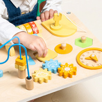 Nouvelle table d'activité occupée en bois Montessori classique avec labyrinthe de perles, horloge à engrenages, jouet éducatif de planche de tri de formes pour les enfants