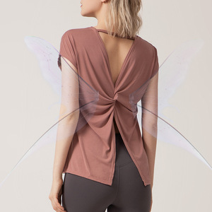 Haut de yoga pour femme à dos torsadé et devant ouvert, manches courtes, coupe ample, séchage rapide, respirant, vêtement de sport OEM ODM - Product Image 1